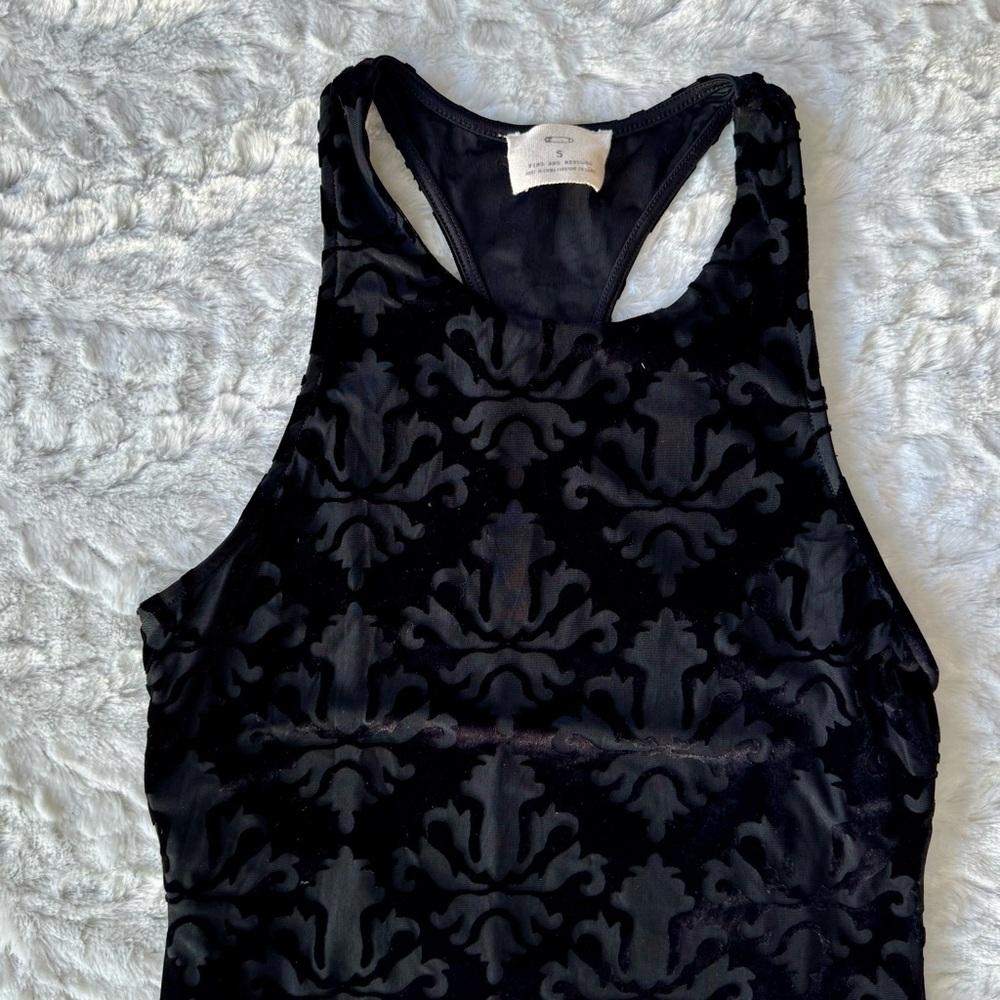 Urban Outfitters - Pins and Needles Baroque Black Velvet Midi Dress - Small - Picture 8 of 8